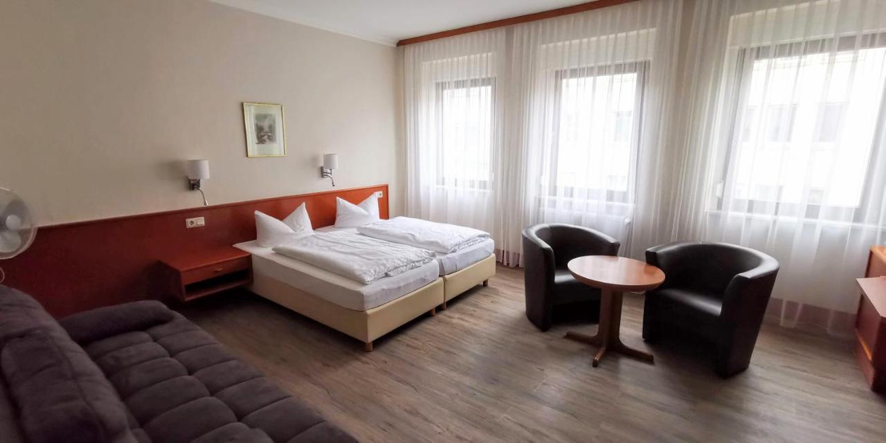 Zum Winzermaennle Hotel Wurzburg Bagian luar foto