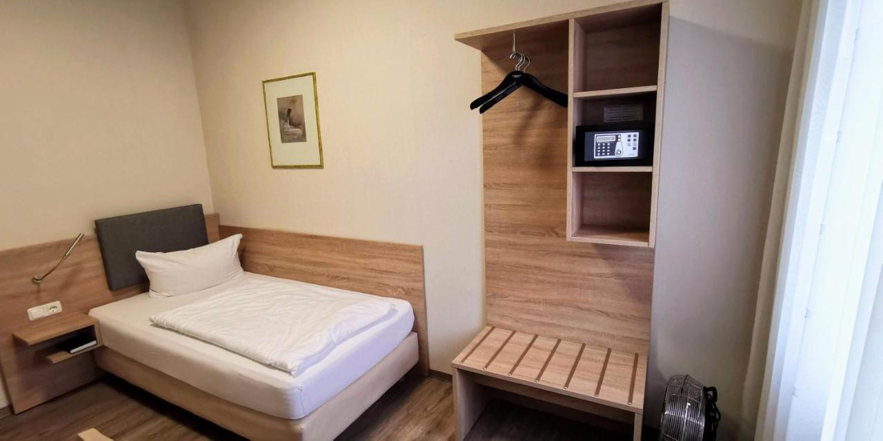 Zum Winzermaennle Hotel Wurzburg Bagian luar foto
