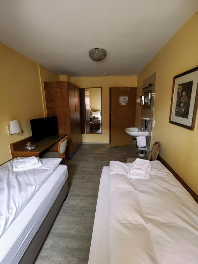 Zum Winzermaennle Hotel Wurzburg Bagian luar foto