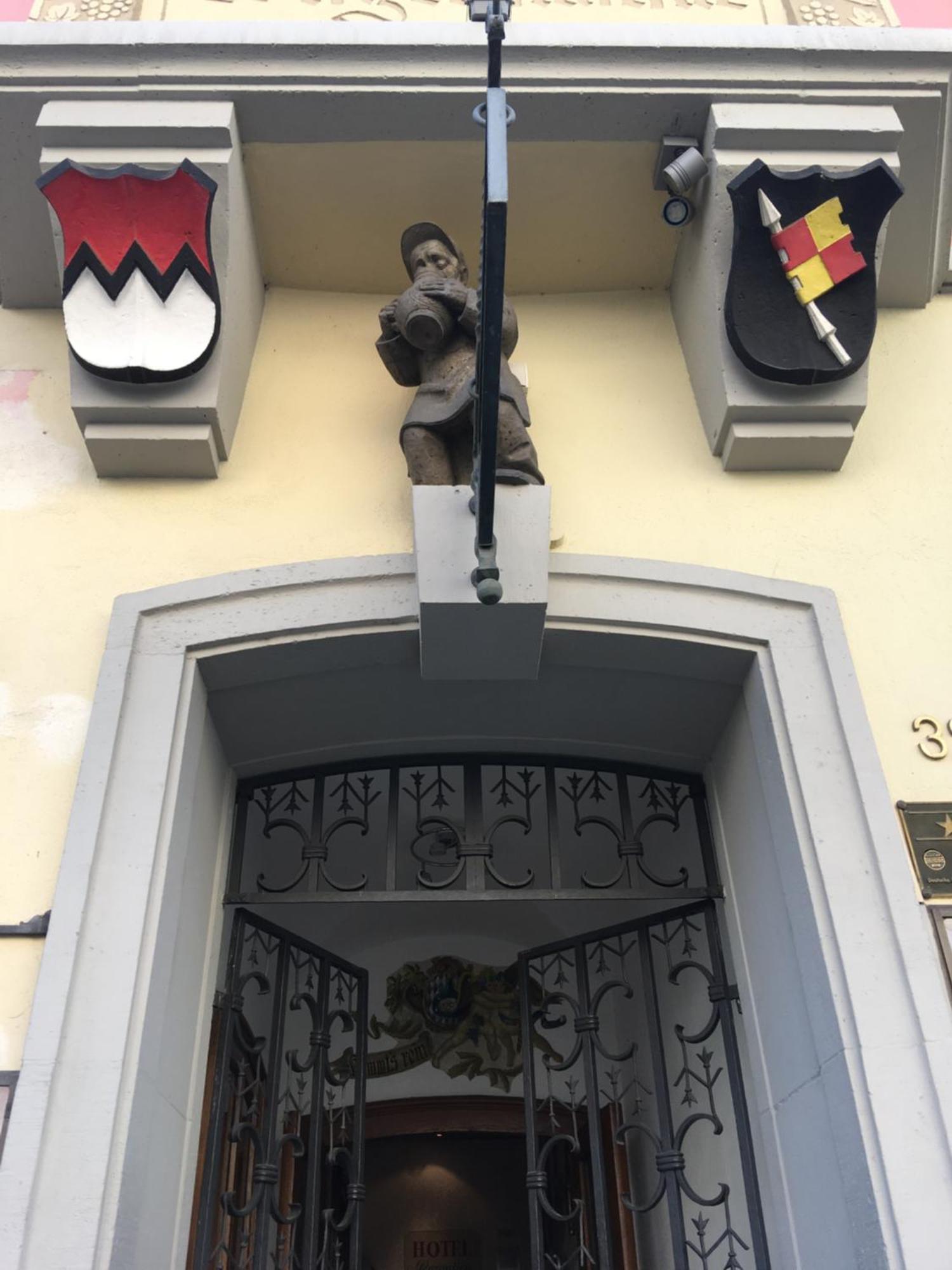 Zum Winzermaennle Hotel Wurzburg Bagian luar foto
