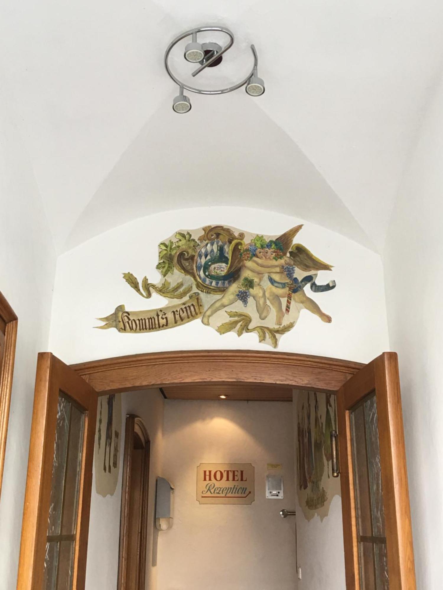 Zum Winzermaennle Hotel Wurzburg Bagian luar foto