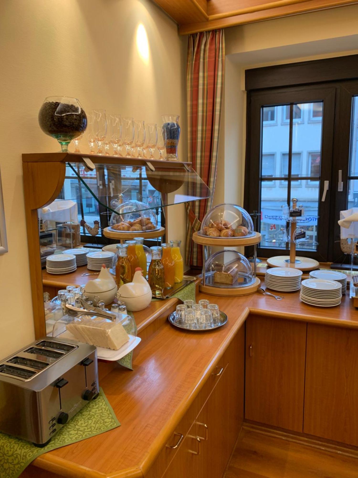 Zum Winzermaennle Hotel Wurzburg Bagian luar foto