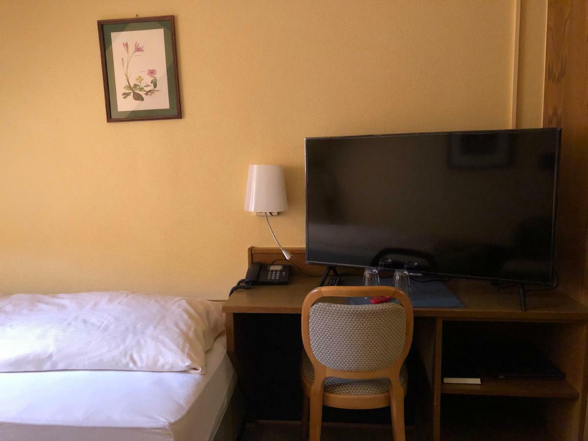 Zum Winzermaennle Hotel Wurzburg Bagian luar foto