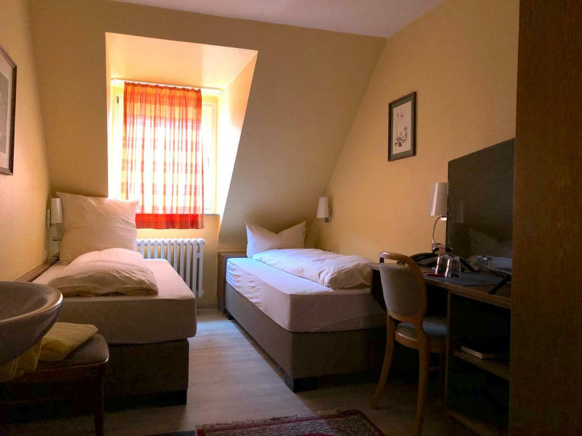 Zum Winzermaennle Hotel Wurzburg Bagian luar foto
